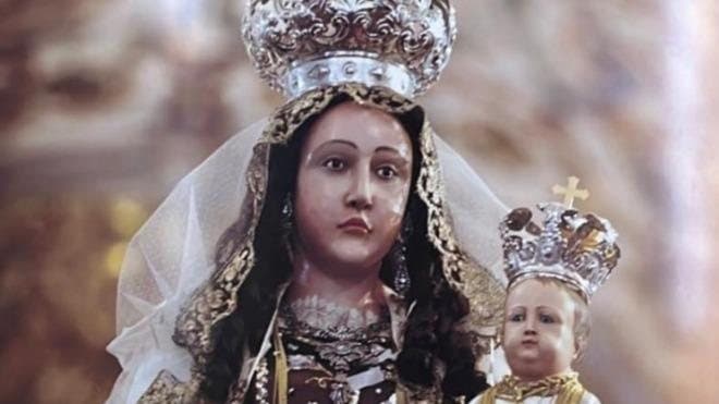 Imagem de Nossa Senhora do Carmo, em Moura.